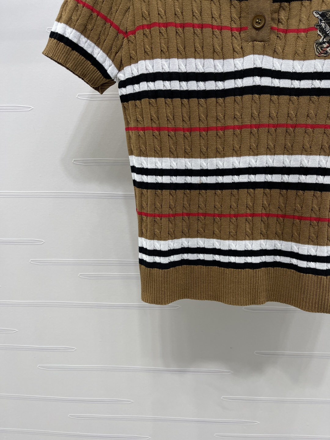 Women's short sleeves